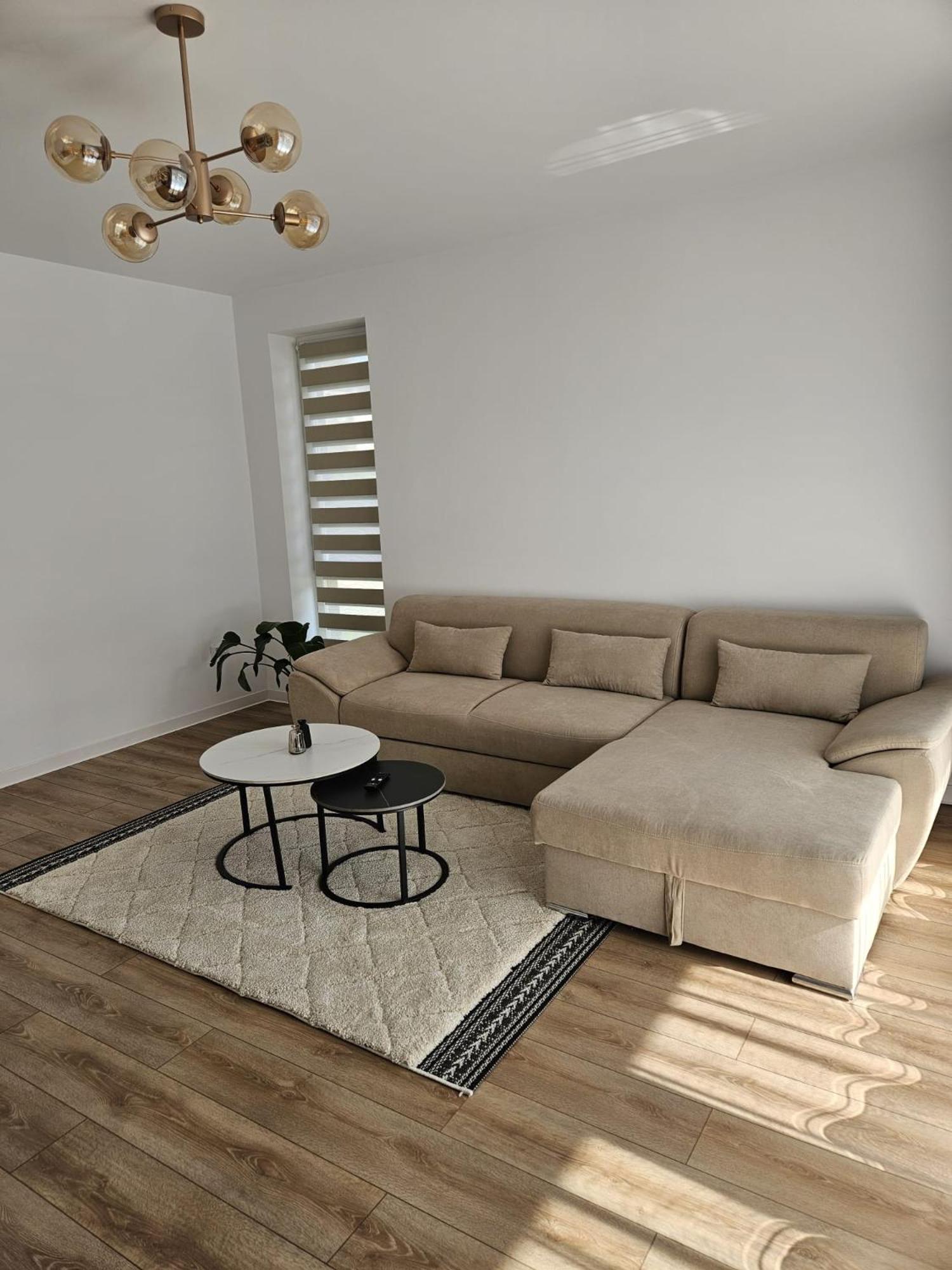 Sun Apartment *